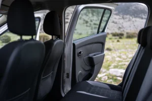 ריפוד דלתות רכב